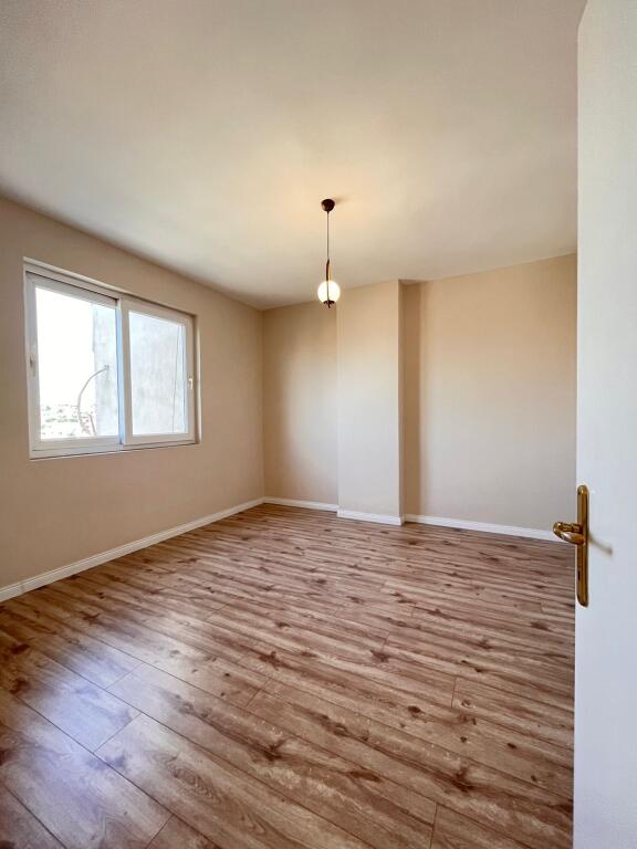 SHITET APARTAMENT 1+1 NE PLAZH ILIRIA