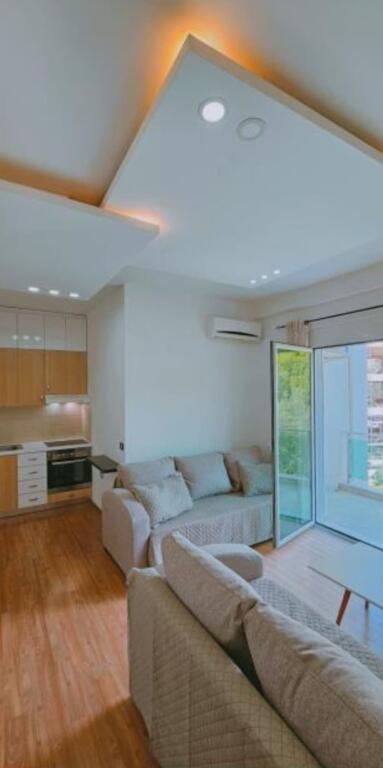 Jepet me qera apartament 1+1 Kompleksi "FZ Construction Green Tarrace" Liqeni I Thate, Rr. HAMDI Sina. Cmimi: 480 euro