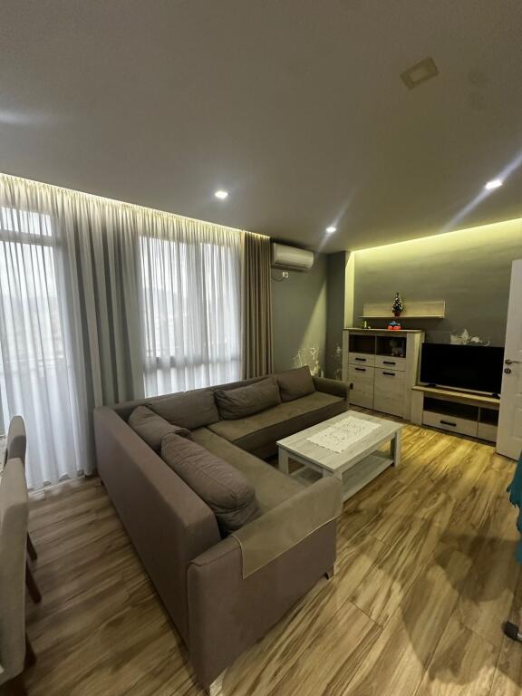 Apartament 2+1 me qira tek Ish Fusha e Aviacionit!