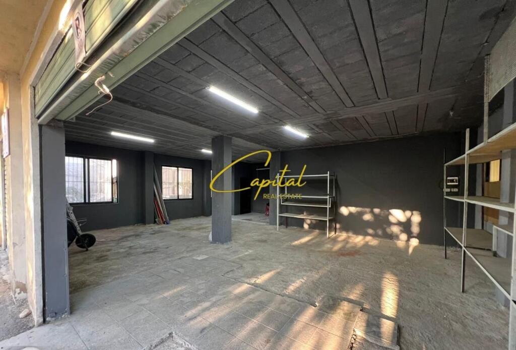 MAGAZINE ME QERA 120 M2 LAPRAKE 750 EURO