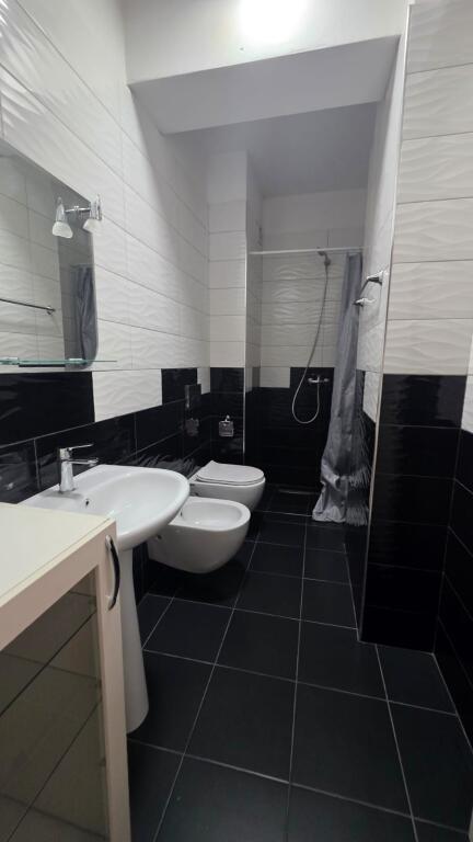 Jepet me qira në fillim të Myslym Shyrit 1+1!