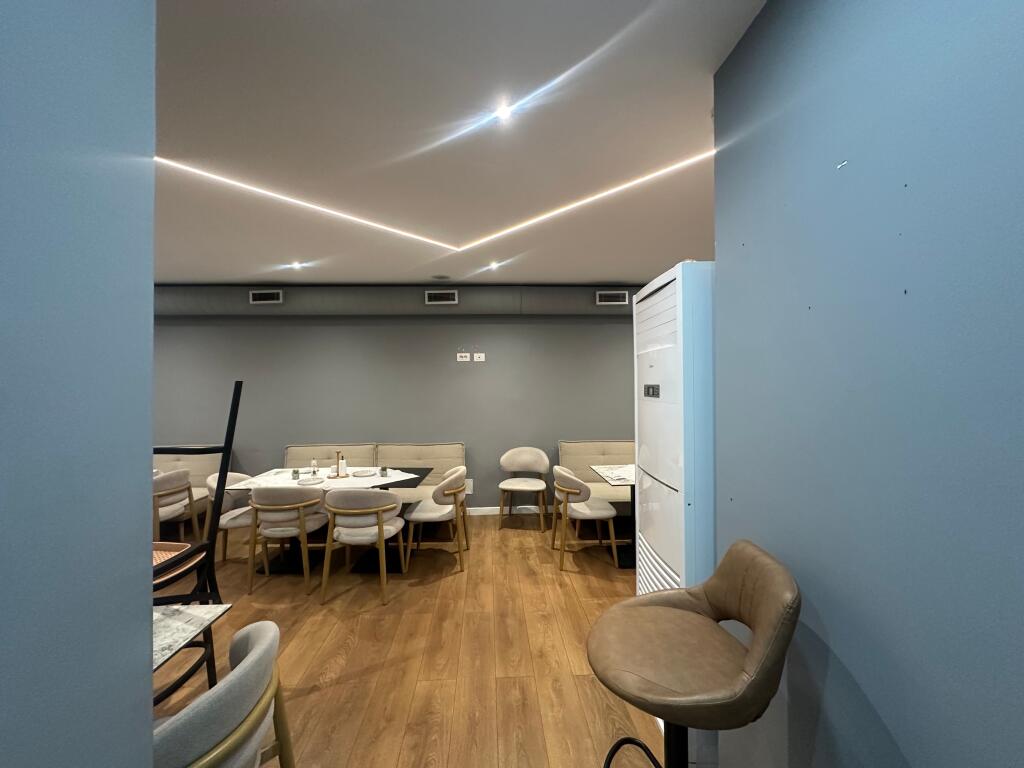 Biznes për Qira  Komuna e Parisit