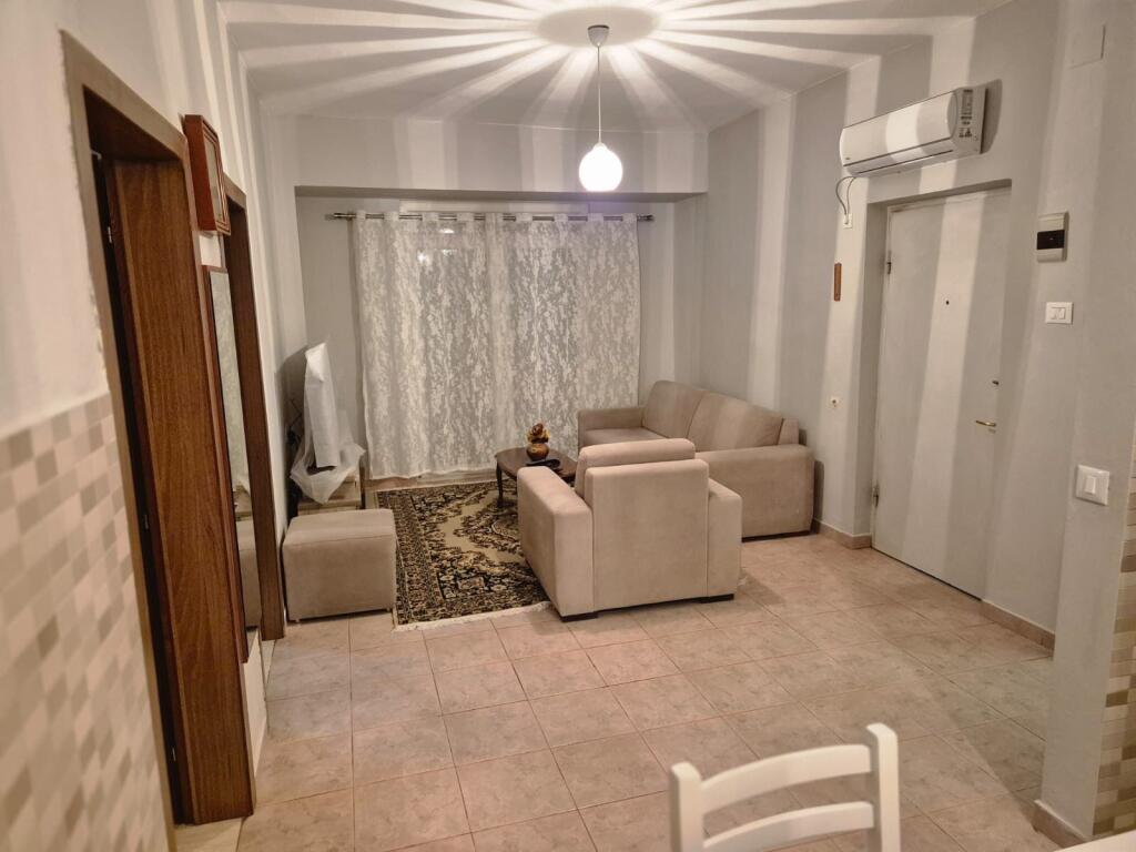 Apartament me qera 2+1 Rruga e durresit