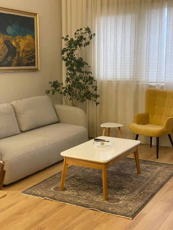 Apartament me qera 2+1 📍Pallati me Shigjeta