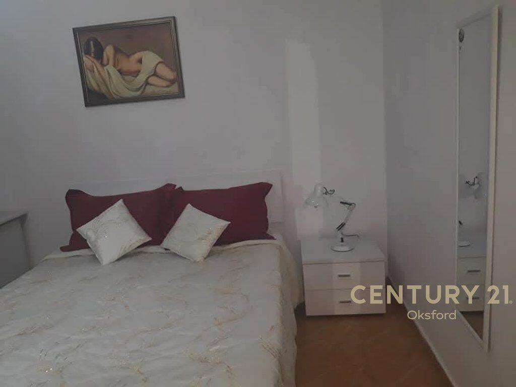 Apartment 2+1 for sale in Blloku