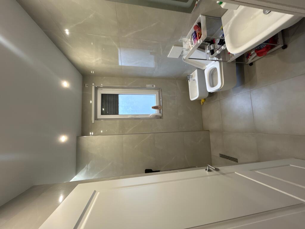 Cerco un ragazzo per dividere l'affitto