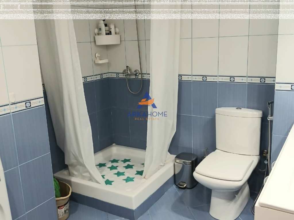 JEPET APARTAMENT ME QERA 2+1+ BALLKON" AFER RESTORANT FRESKUT" 520 EURO