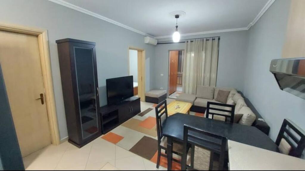 Tirane, apartment 1+1 on the 3rd floor for rent by the Owner, no commission