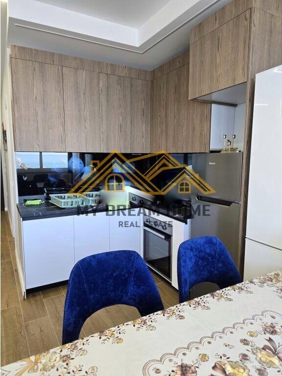 Apartament 1+1 me Pamje Deti në Shkëmbi i Kavajës!