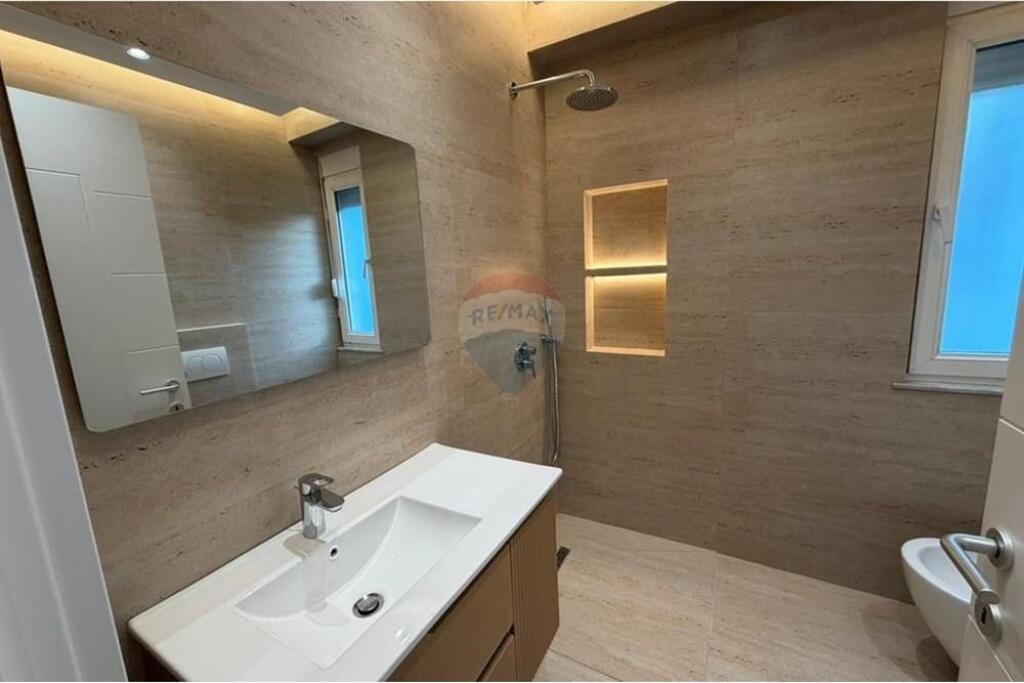 Shitet Apartament 2+1 me Verandë – Ish Ekspozita !