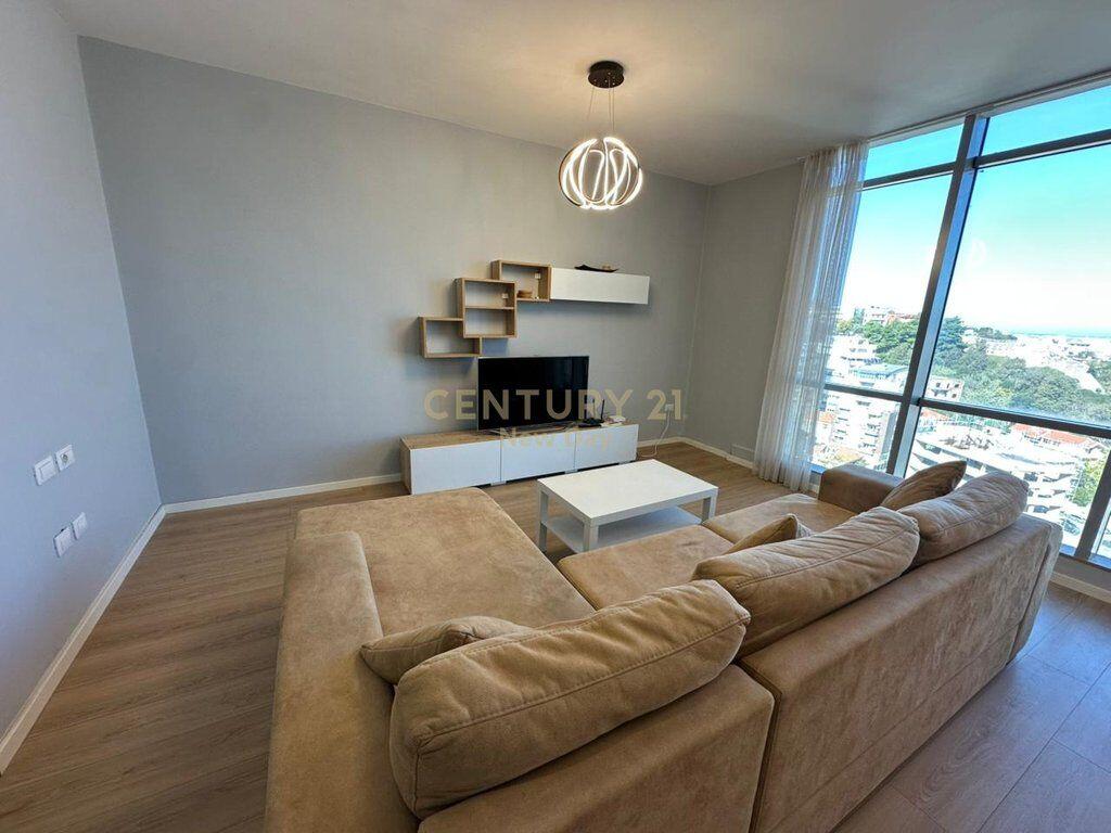 Shitet Apartament 1+1 Vollga