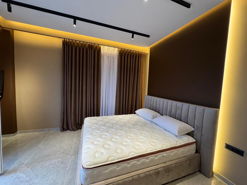 SECRET GARDEN – JEPET APARTAMENT LUKSOZ 3+1+4 ME 2 POSTE PARKIMI