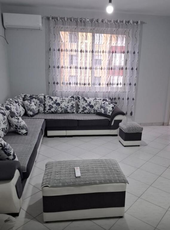 Appartamento 2+1 in affitto ad Astir.