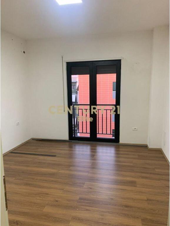 AMBIENT ME QIRA 4+1+2 NE KOMPLEKSIN "GREEN CITY" !