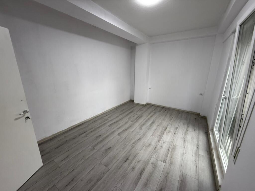 JAPIM ME QIRA ZYRE ME POST PARKIMI TEK 📍21 DHJETRORI‼️