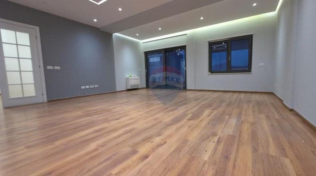 Zyrë - Për Shitje - Sheshi Karl Topia, Tiranë ID: 530221066-252