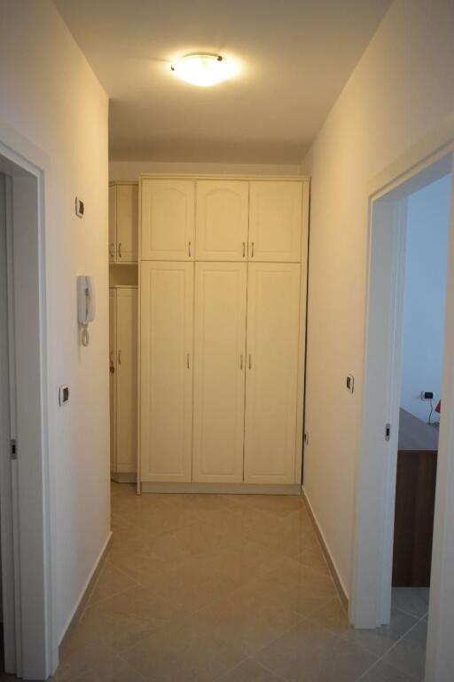 Apartament 1+1 me qira tek Ish Blloku!