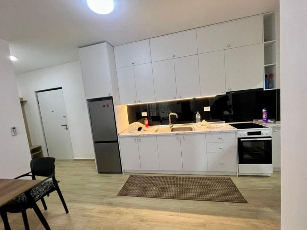 Rent, Apartment 1+1, Former Electric Market, Tirana.