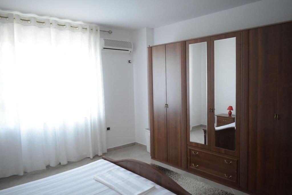 Apartament 1+1 me qira tek Ish Blloku!