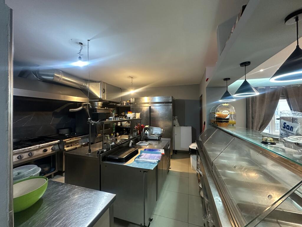 Biznes për Qira  Komuna e Parisit