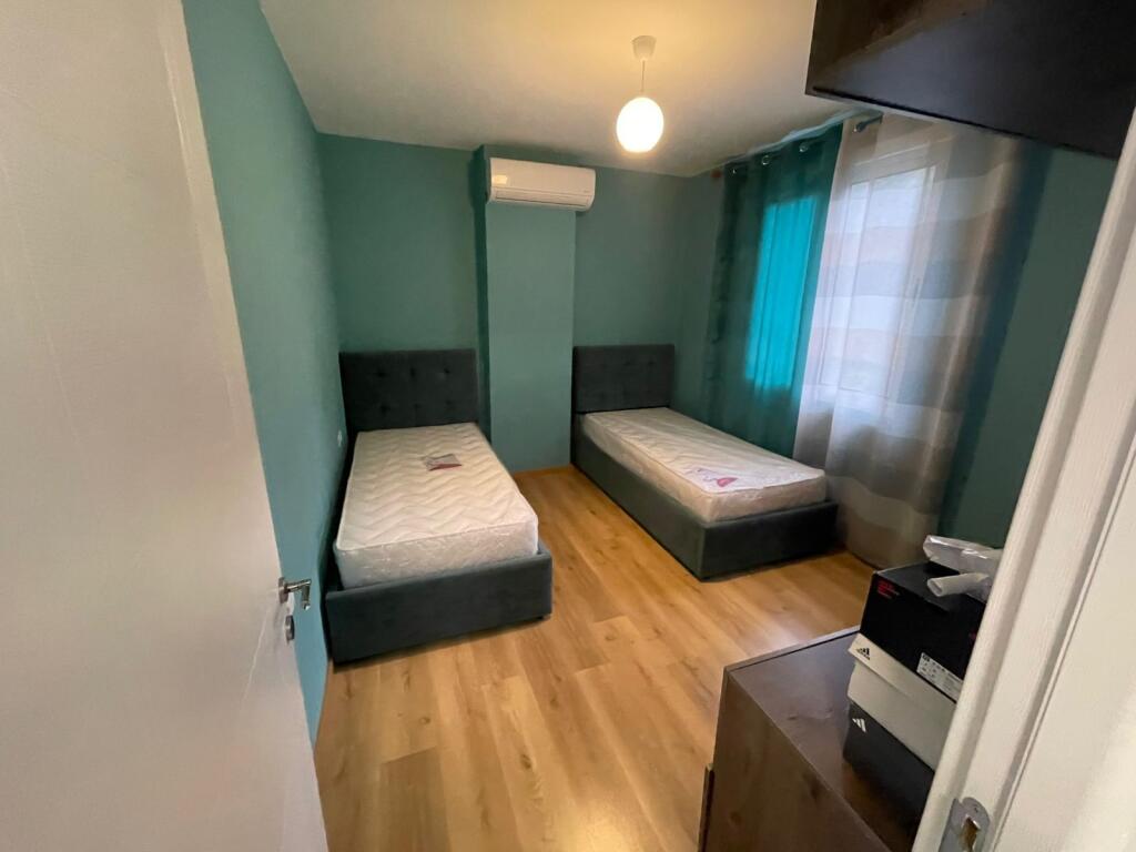 Apartament me qera 3+1 tek Kopshti Botanik