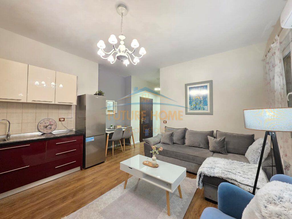 Qera,Apartament 1+1 tek Pazari i Ri!