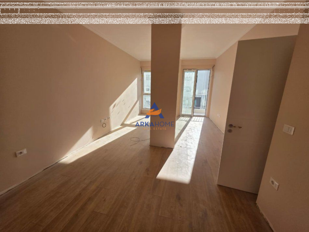 JEPET ME QERA APARTAMENT •2+1 +2 TUALETE" KOMUNA PARISIT ,PERBALL KOMPLEKSIT KIKA "1100 EURO