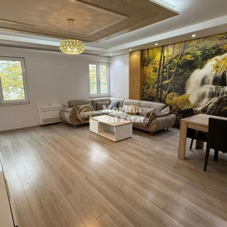 Apartament 3+2+1 ballkon, Blloku, 1500 Euro/muaj