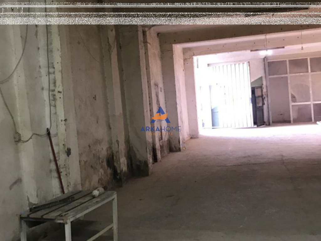 NEGOZIO IN AFFITTO VIA "RIZA CERCOVA" 800 EURO