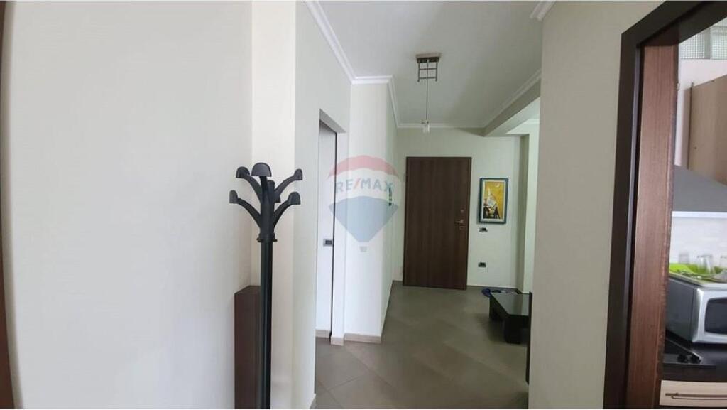 Apartament 1+1 per qira te Zogu i Zi