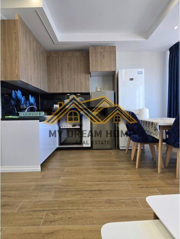 Apartament 1+1 me Pamje Deti në Shkëmbi i Kavajës!