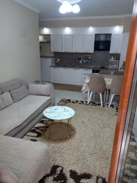 📍 Shitet apartament 2+1+2 – ne Fresk