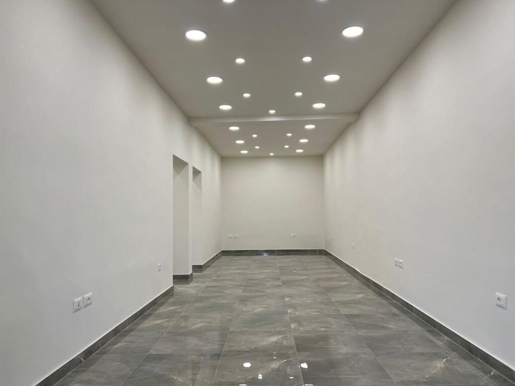 🏡 Vendesi in vendita al piano terra allo Stadio Dinamo