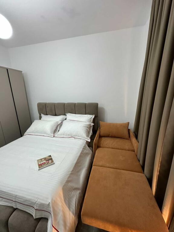 SHITET VILE 3 KATE GOLEM PRANE FAFA GRAND BLUE 500000€