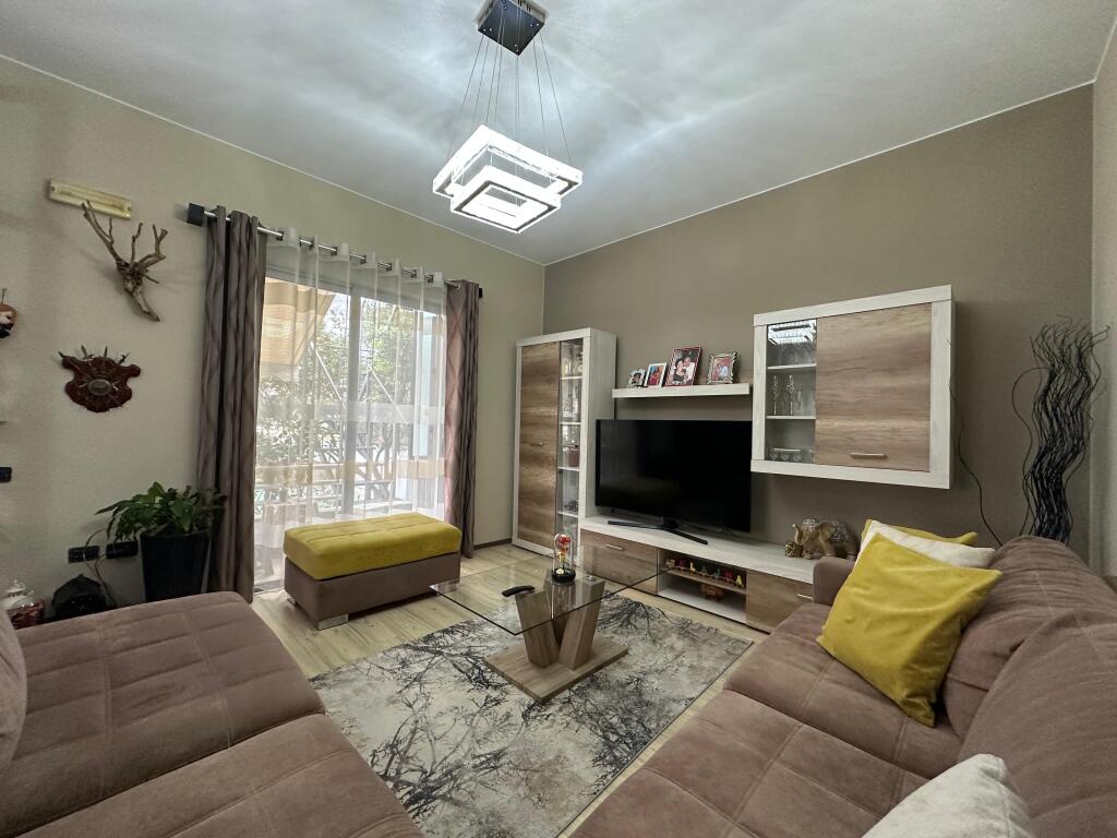 Shtepi Private 2+1 me Qira ne Selite