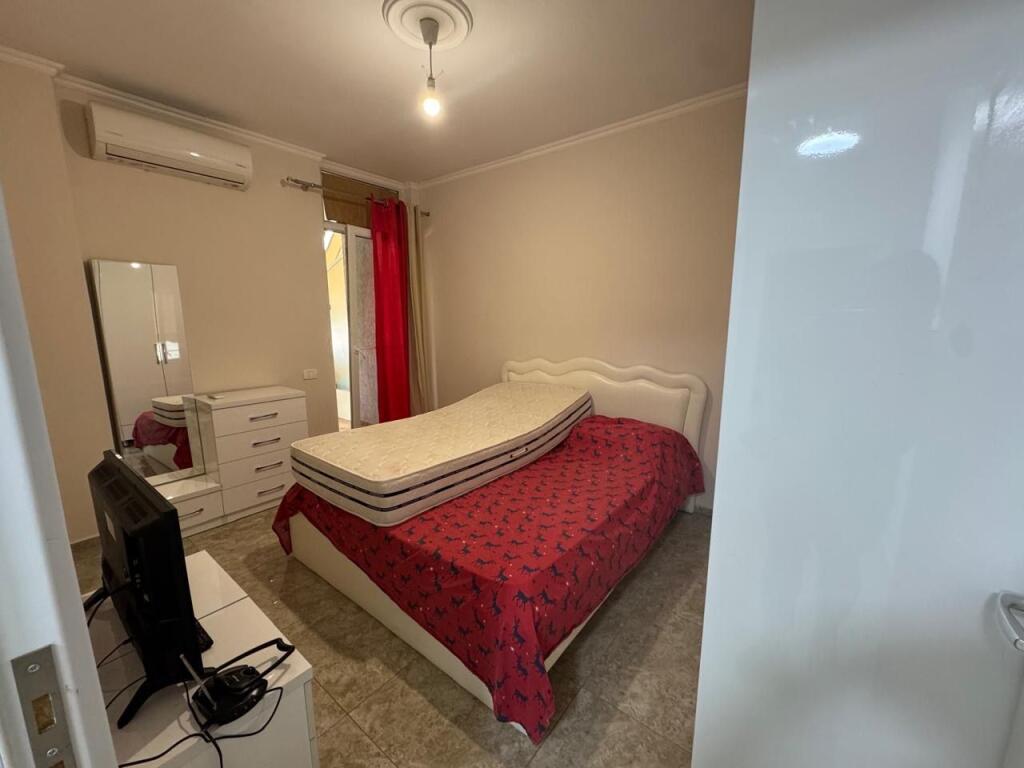 Apartament 2+1, Fusha Aviacionit!