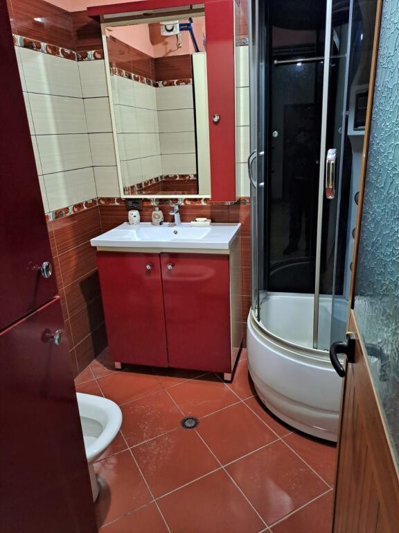 Apartament me qera 2+1 ne Kamez