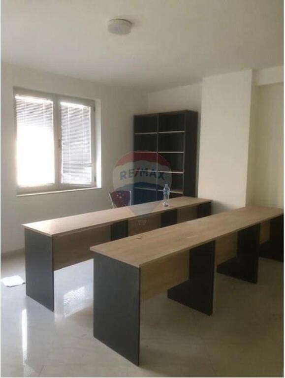 Ambient per zyra per qira ne Qender!