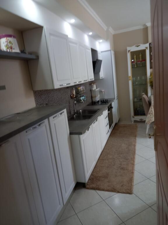 📍 Shitet apartament 2+1+2 – ne Fresk