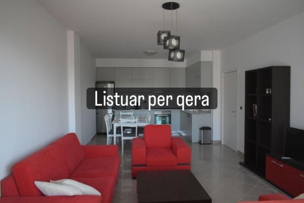 Apartament 1+1 ne bllok me qera 700€
