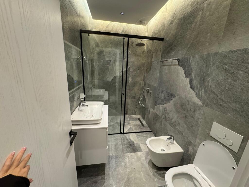 SECRET GARDEN – JEPET APARTAMENT LUKSOZ 3+1+4 ME 2 POSTE PARKIMI