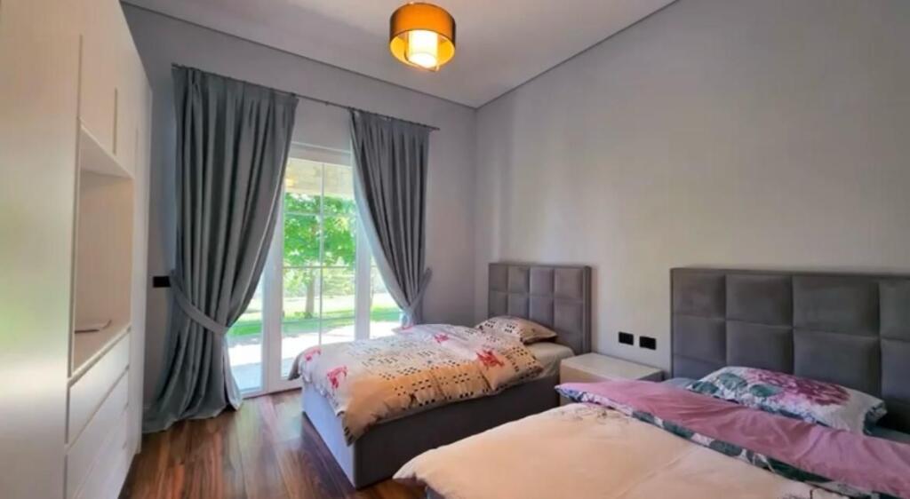 Affitto una super villa nella periferia di Tirana, Dobresh