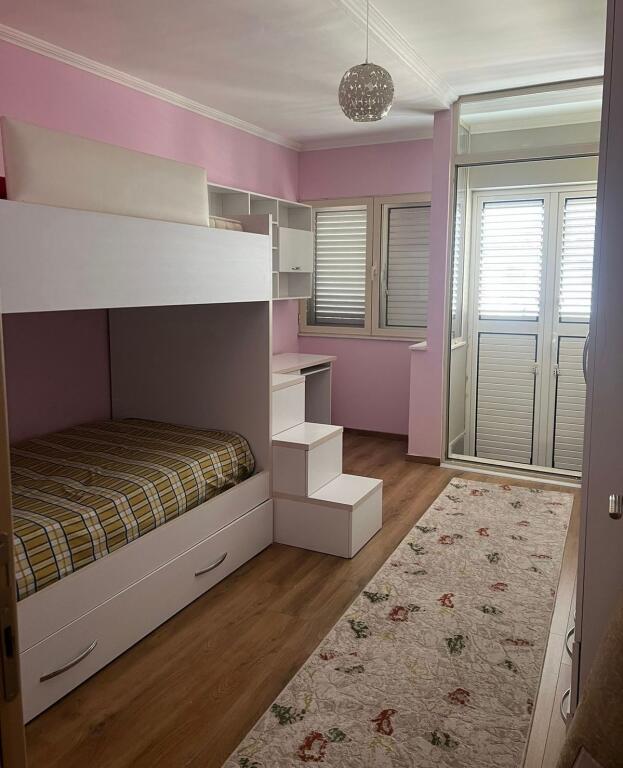 Apartament me qera 2+1