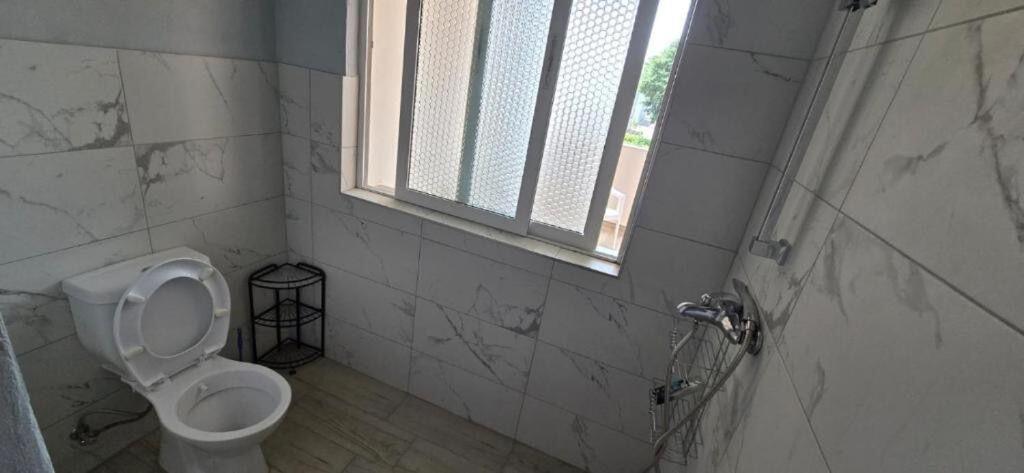 Jepet Me Qera Apartament 3+1+1 Ballkon