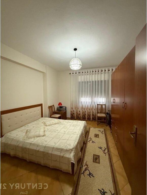 Apartament 2+1 me qira, Komuna e Parisit