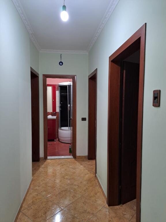 Apartament me qera 2+1 ne Kamez