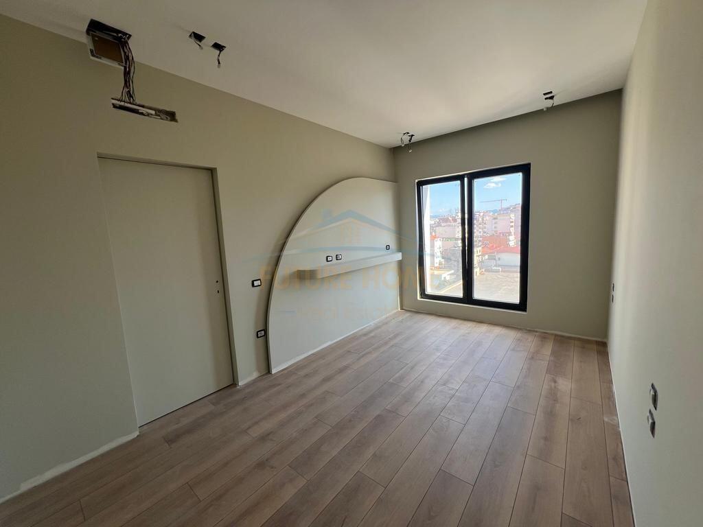 For sale, Apartment 1+1, Barricades Street, Tirana.