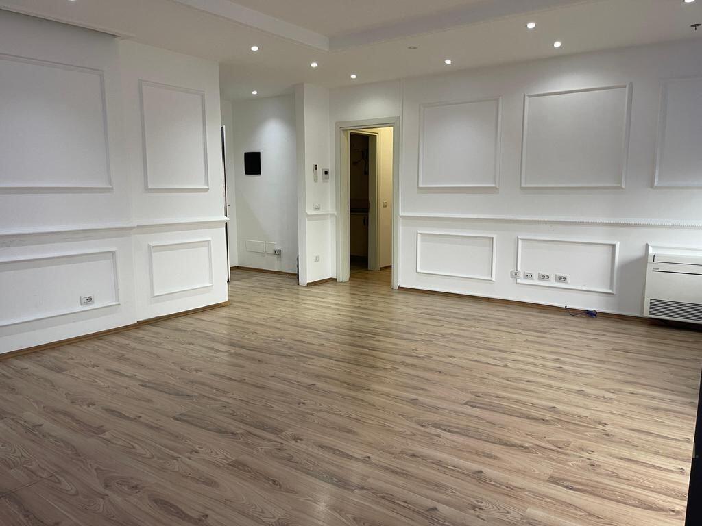 Jepet me qira ambient per zyre tek Ring Center !