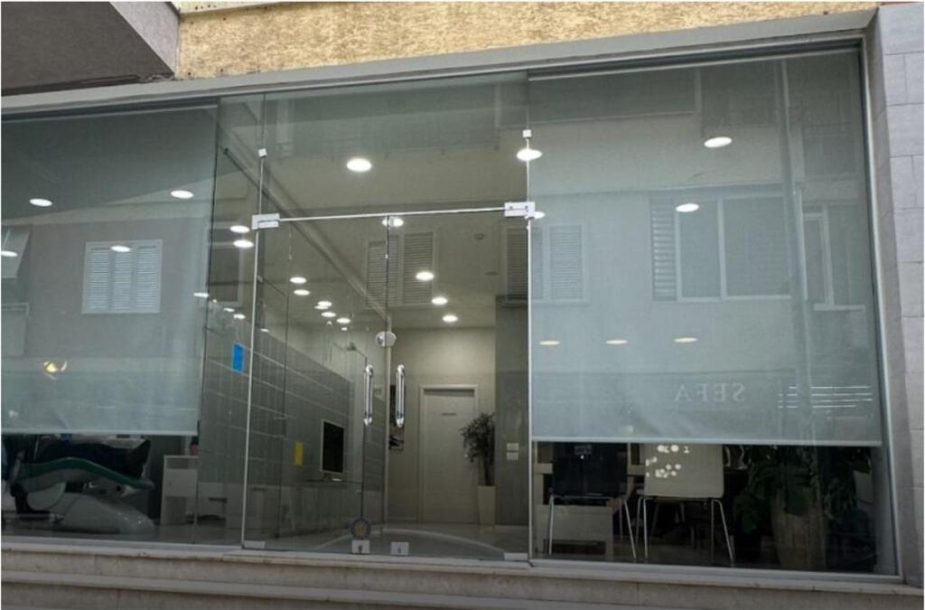 Negozio in vendita piano terra, 89 m2 360.000 euro