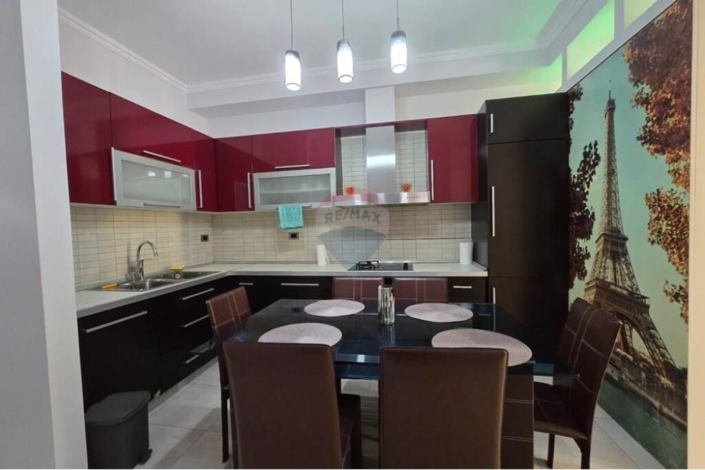 APARTAMENT 2+1 ME QIRA , RRUGA RRAPO HEKALI !!